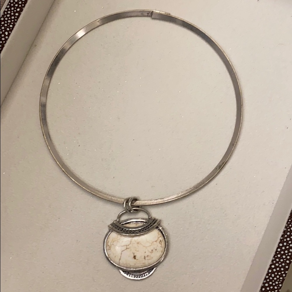 Choker necklace